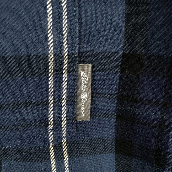 Eddie Bauer CLASSIC FIT Long-Sleeve Light Flannel Check Shirt, Men's Size L (approx.) cotton navy blue type Vintage Second Hand