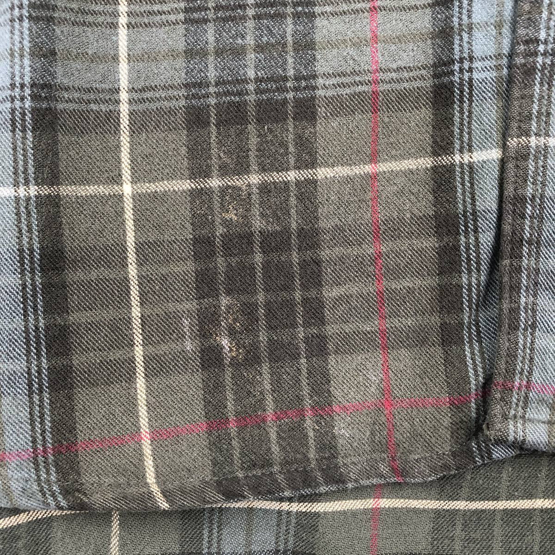 LLBean Long-Sleeve Button-Down Flannel Check Shirt, Made in Canada, Men's Size XL (approx.) cotton green type Vintage Second Hand