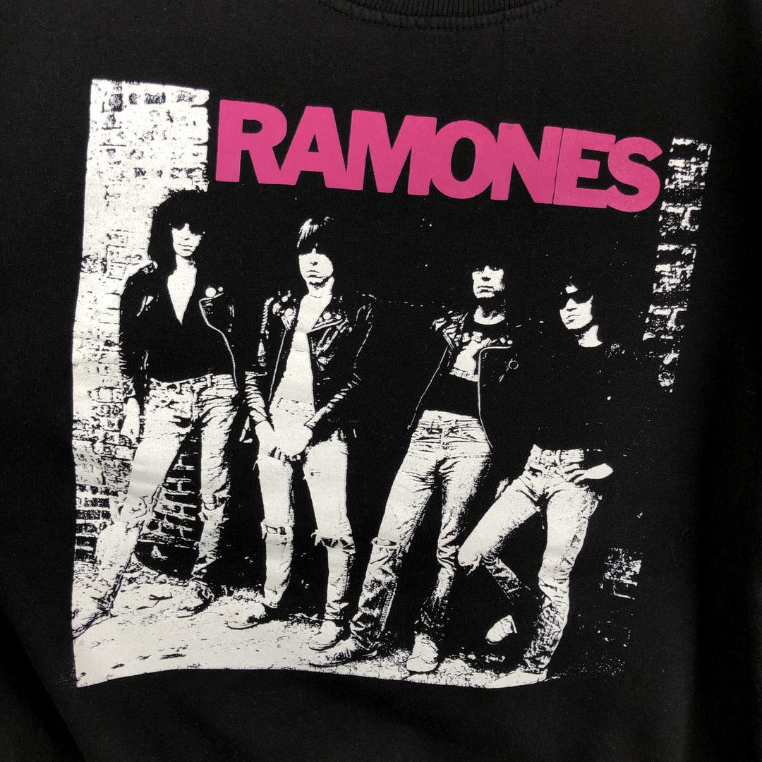 RAMONES band sweatshirt/trainer, women's size XXL equivalent. cotton black type Vintage Second Hand