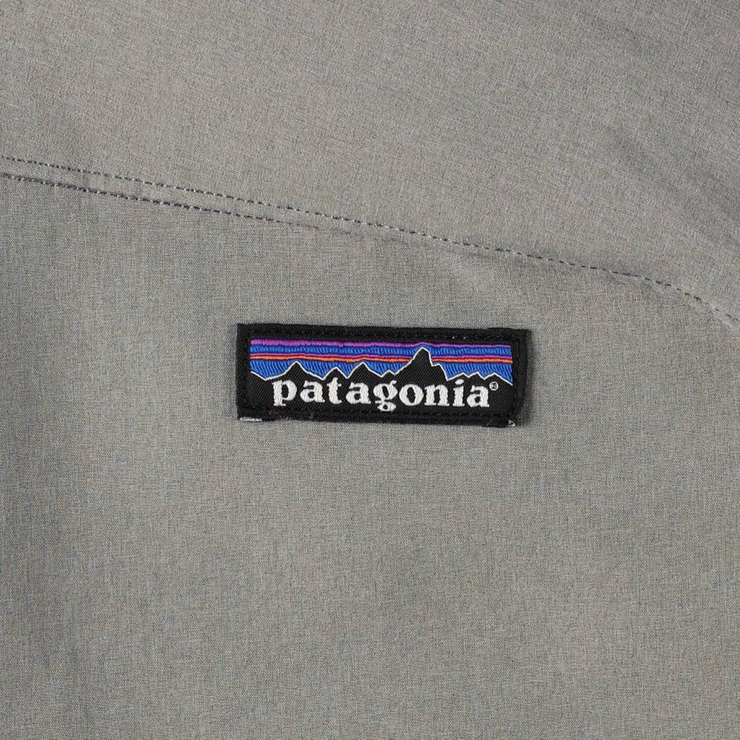 Patagonia Az Jacket 83545SP19 Softshell Jacket, Women's Size S (approx.) polyester gray type Vintage Second Hand