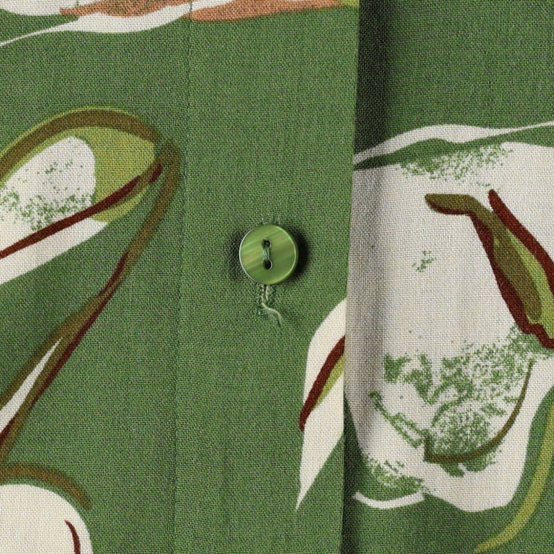 Alex and Jordan all-over leaf pattern long-sleeved rayon shirt, women's size L (approx.) Rayon green type Vintage Second Hand