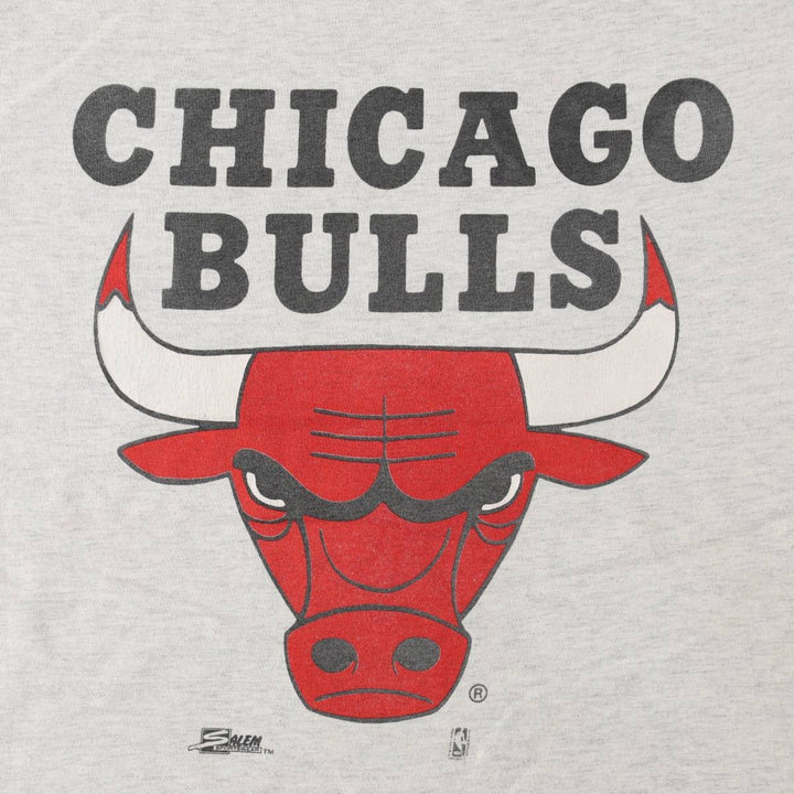 90'S SALEM NBA CHICAGOBULLS Sports Print T-Shirt, Made in USA, Men's Size M (Equivalent), Vintage cotton pale white type Vintage Second Hand