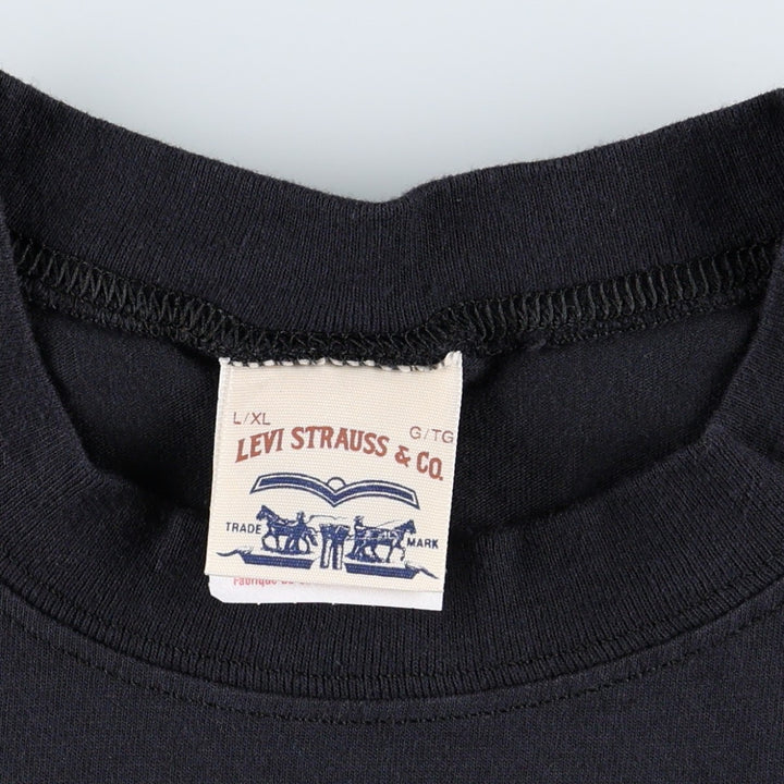 Levi's short-sleeved printed t-shirt, made in Canada, men's size XL equivalent. cotton black type Vintage Second Hand