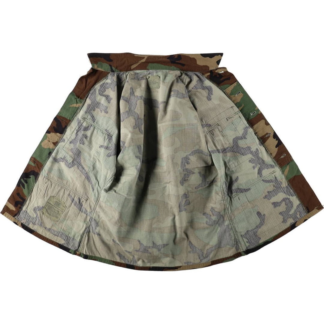 Authentic US military issue, 1990'S camouflage pattern, woodland camo BDU military jacket, made in USA, men's size M equivalent, vintage. Nylon Khaki type Vintage Second Hand