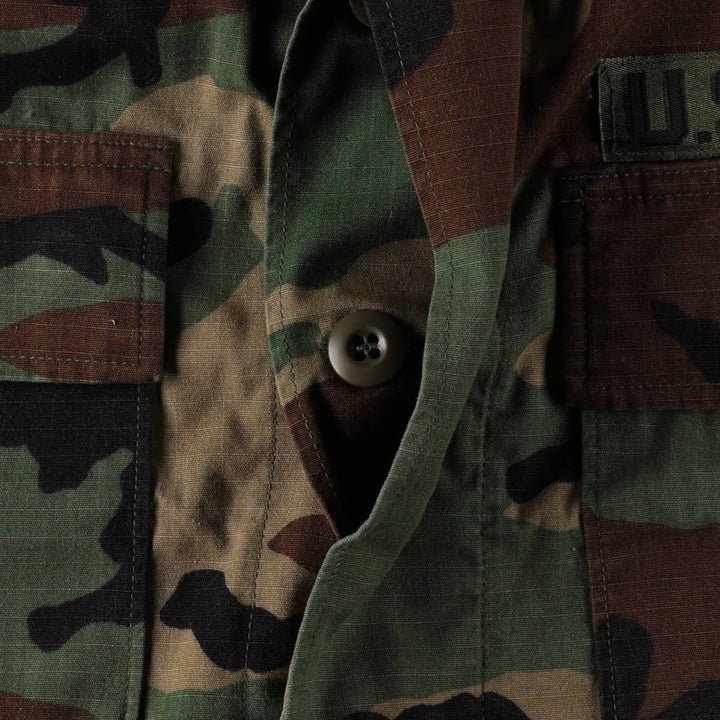 Authentic US military issue, 1990'S camouflage pattern, woodland camo BDU military jacket, made in USA, men's size M equivalent, vintage. Nylon Khaki type Vintage Second Hand