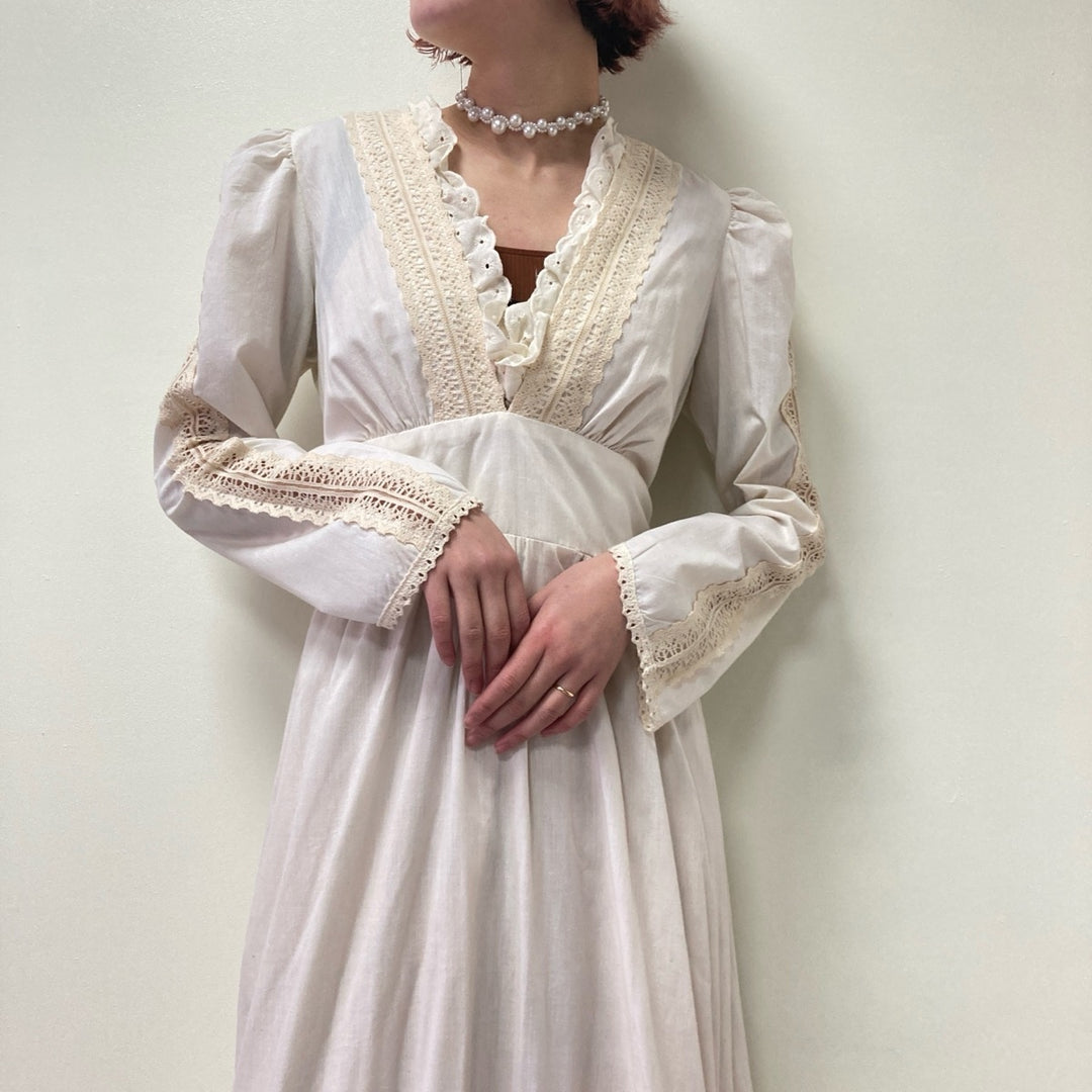 Vintage 70'S V-neck maxi long sleeve flared dress, women's size L polyester ivory Vintage Second Hand