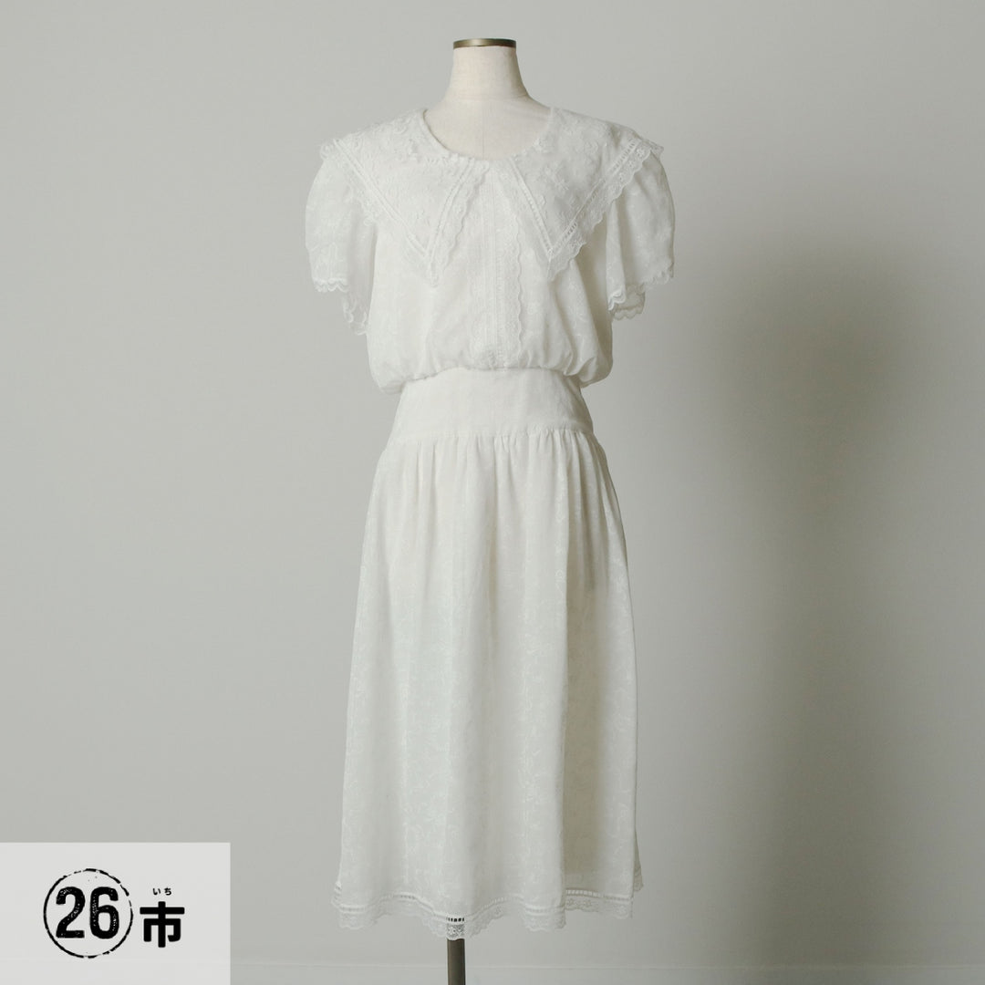 Vintage 1980'S Gunne Sax by JESSICA McCLINTOCK all-over print long, short-sleeved flared dress, size M. polyester white type Vintage Second Hand