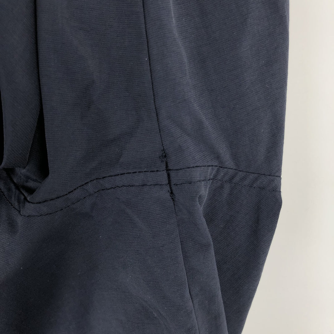 Burberry's BURBERRY LONDON Swing Top Sport Jacket, Men's XL (approx.) Nylon Navy blue Vintage Second Hand