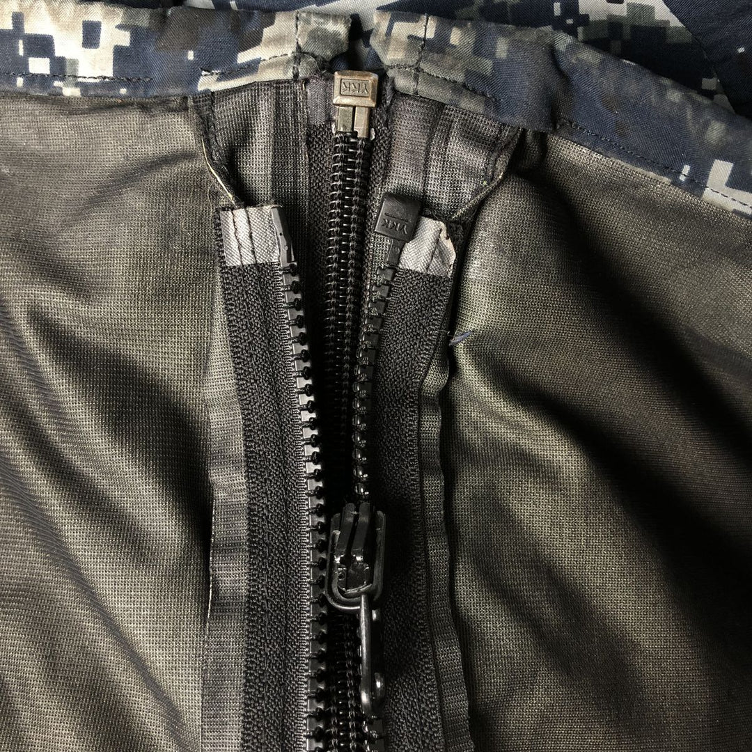 Authentic 2000'S US Navy Camouflage Pattern NWU Digital Camo Gore-Tex Parka, Made in USA, Small Regular, Men's Size Small Nylon navy blue type Vintage Second Hand