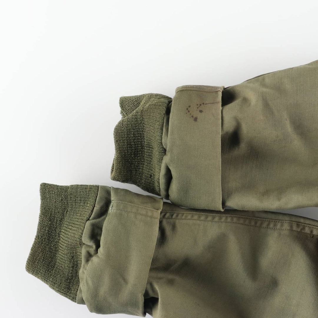 Special discounted price due to minor imperfections: 1970'S US military A-2 deck jacket, made in USA, men's size M equivalent, vintage. unclear Khaki type Vintage Second Hand