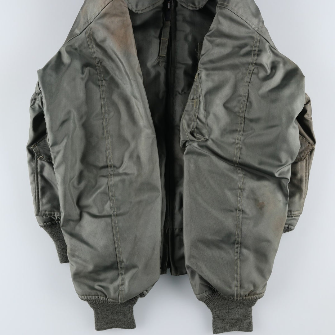 1980'S US Military Issue, Padded CWU 45 Jacket with Badge Aromatic polyamide Khaki type sage green Vintage Second Hand