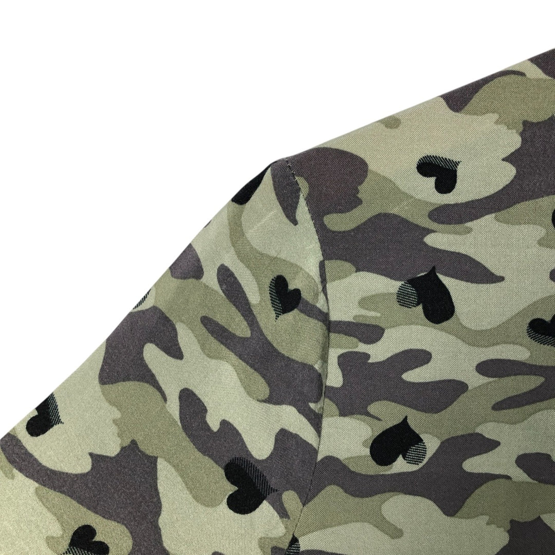 Camouflage Woodland Camo Heart Pattern Long Sleeve Shirt, Women's Size Medium unclear Khaki type Vintage Second Hand