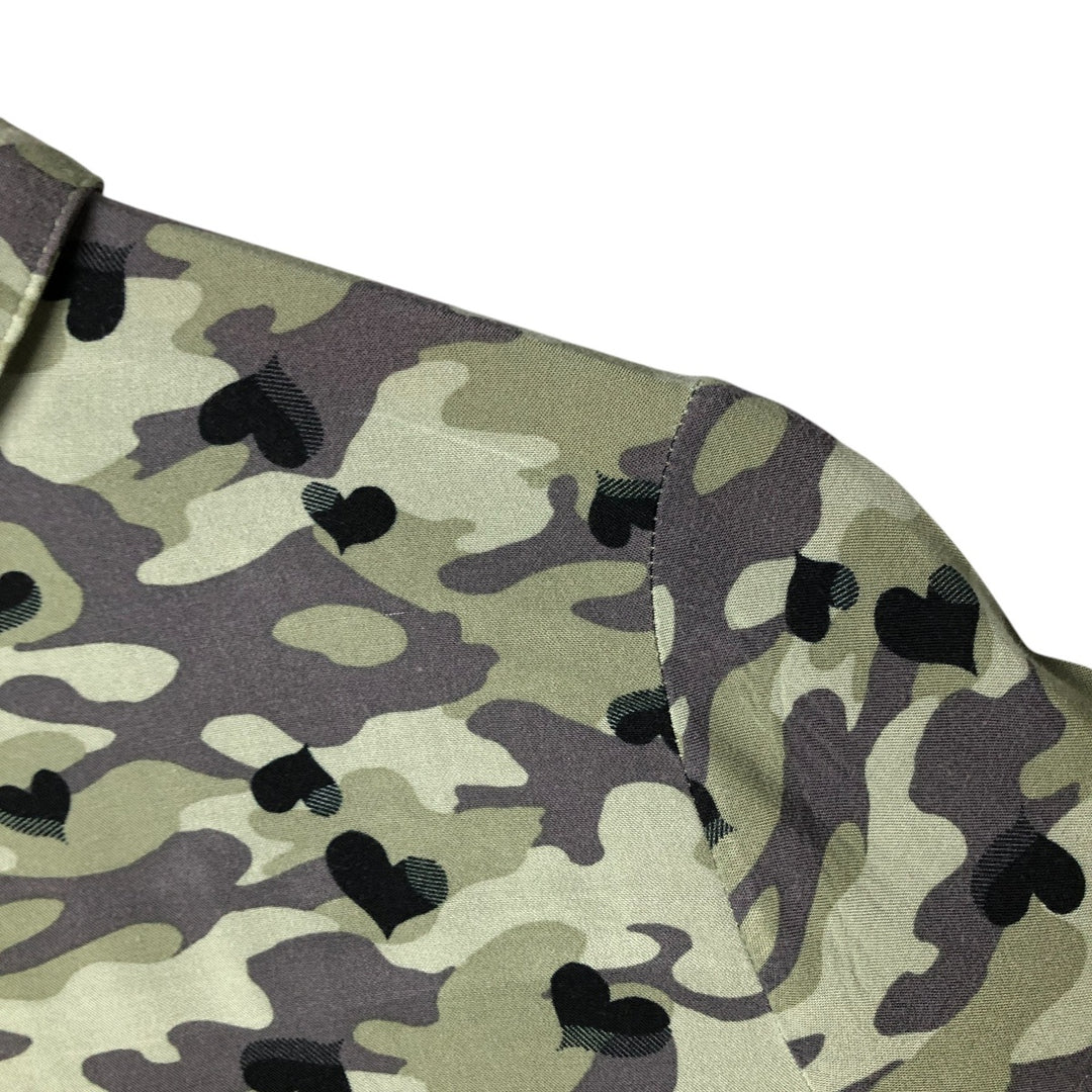 Camouflage Woodland Camo Heart Pattern Long Sleeve Shirt, Women's Size Medium unclear Khaki type Vintage Second Hand