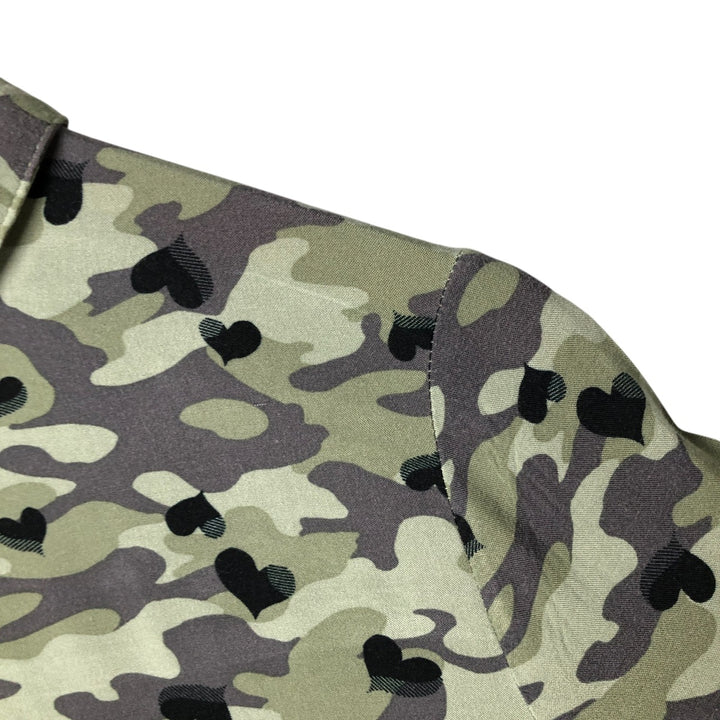 Camouflage Woodland Camo Heart Pattern Long Sleeve Shirt, Women's Size Medium unclear Khaki type Vintage Second Hand