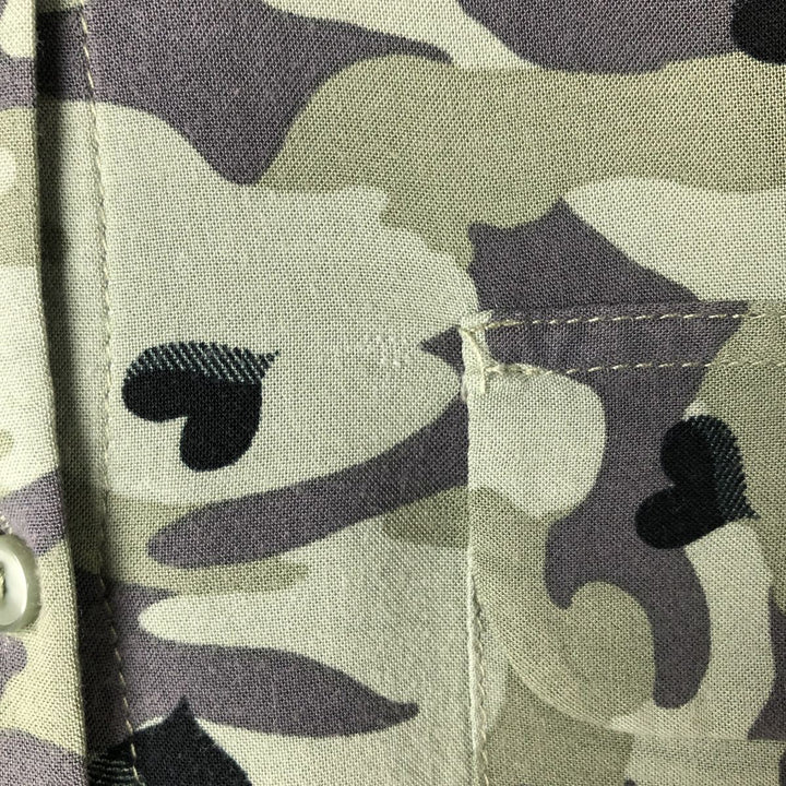 Camouflage Woodland Camo Heart Pattern Long Sleeve Shirt, Women's Size Medium unclear Khaki type Vintage Second Hand