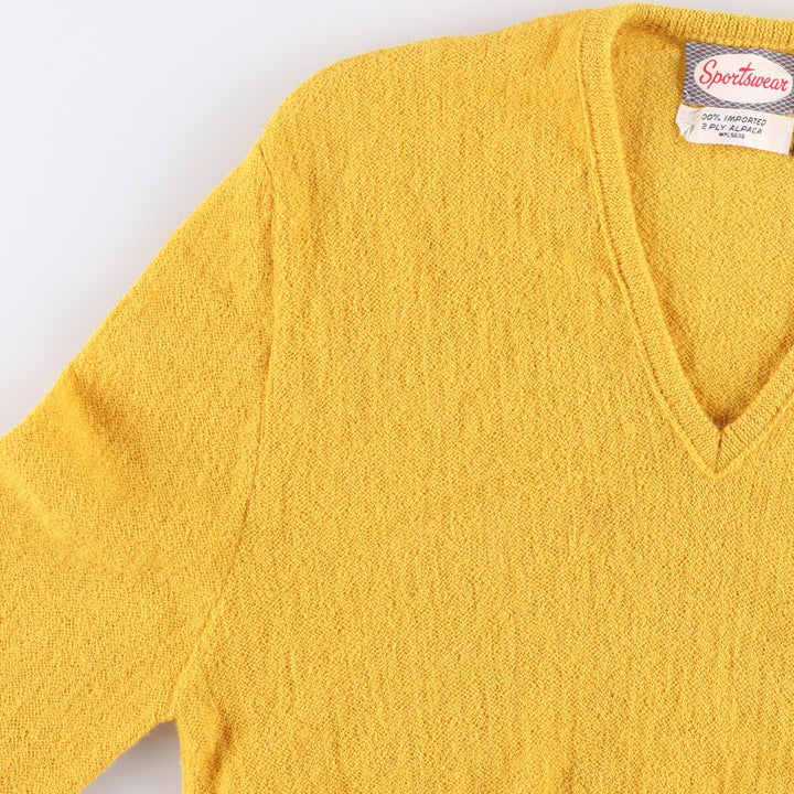 Sportswear V-neck Alpaca Knit Sweater, Women's Size Medium, Vintage alpaca yellow type Vintage Second Hand