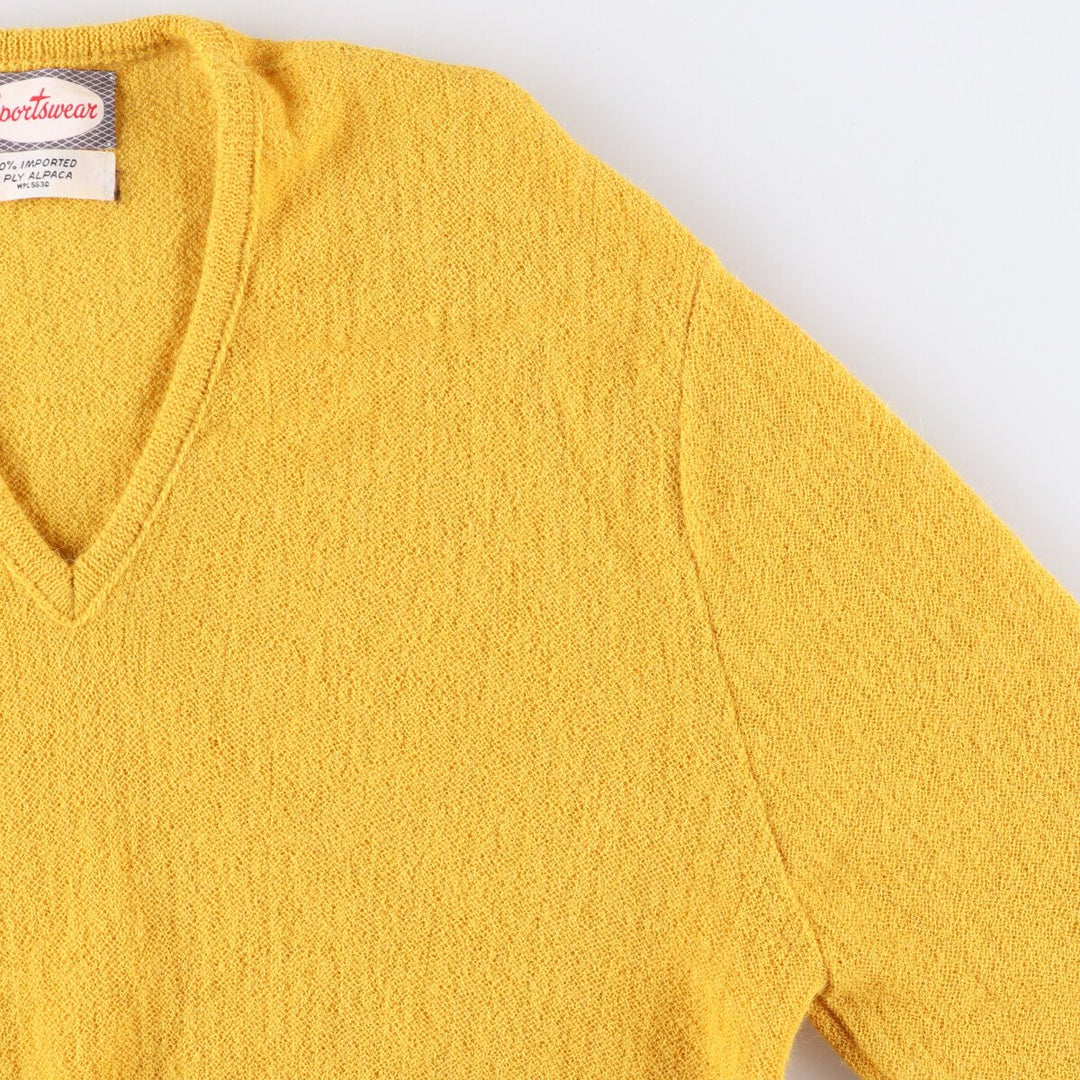 Sportswear V-neck Alpaca Knit Sweater, Women's Size Medium, Vintage alpaca yellow type Vintage Second Hand