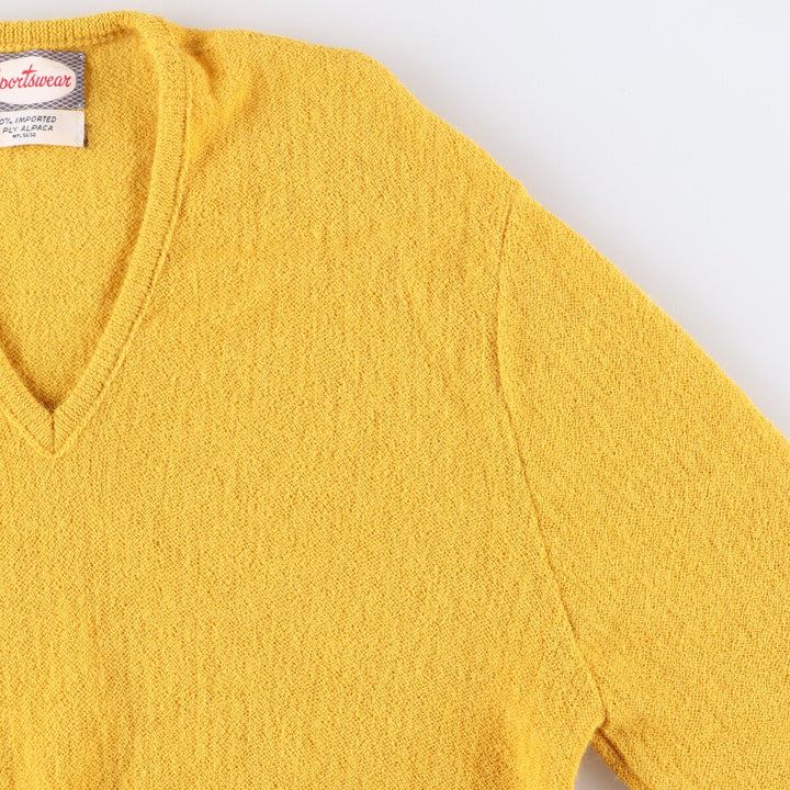 Sportswear V-neck Alpaca Knit Sweater, Women's Size Medium, Vintage alpaca yellow type Vintage Second Hand