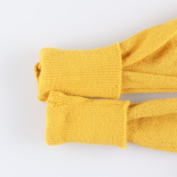 Sportswear V-neck Alpaca Knit Sweater, Women's Size Medium, Vintage alpaca yellow type Vintage Second Hand