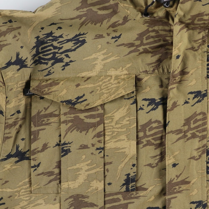 2000'S Santa Cruz Camouflage Pattern Nylon Parka, Men's Size XL Nylon Khaki type Vintage Second Hand