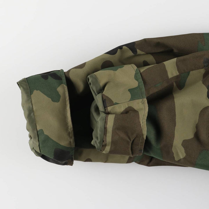 Authentic 1990'S US Military Camouflage Pattern Woodland Camo ECWCS 1st Gen Late Model Military Gore-Tex Parka, Made in USA, Medium Short Nylon Khaki type Vintage Second Hand