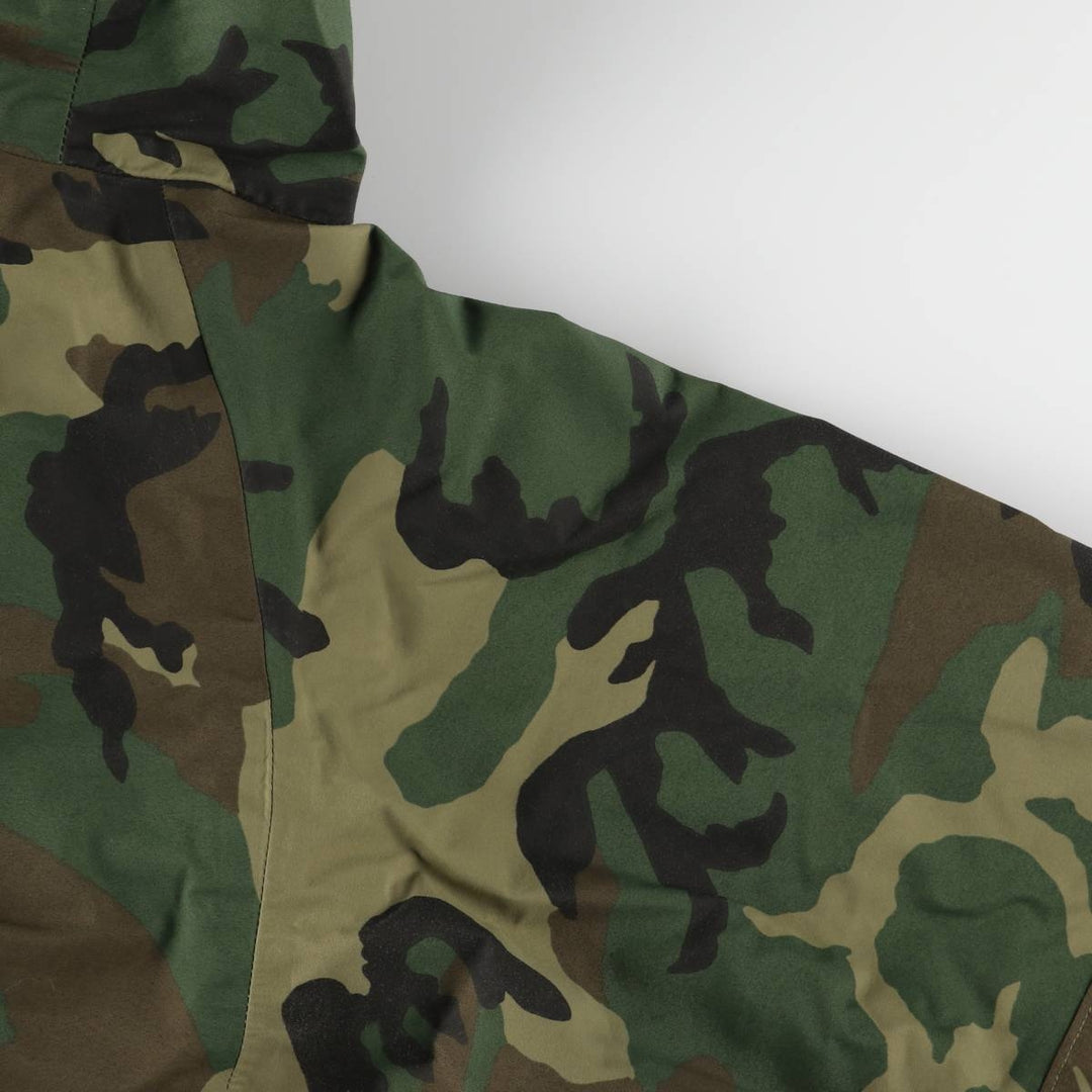 Authentic 1990'S US Military Camouflage Pattern Woodland Camo ECWCS 1st Gen Late Model Military Gore-Tex Parka, Made in USA, Medium Short Nylon Khaki type Vintage Second Hand