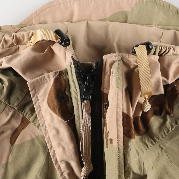 Authentic 2000'S US Military Camouflage Pattern 3C Desert Camo ECWCS 1st Gen Late Model Military Gore-Tex Parka, Made in USA, Size X-LARGE-REGULAR unclear Beige type Vintage Second Hand