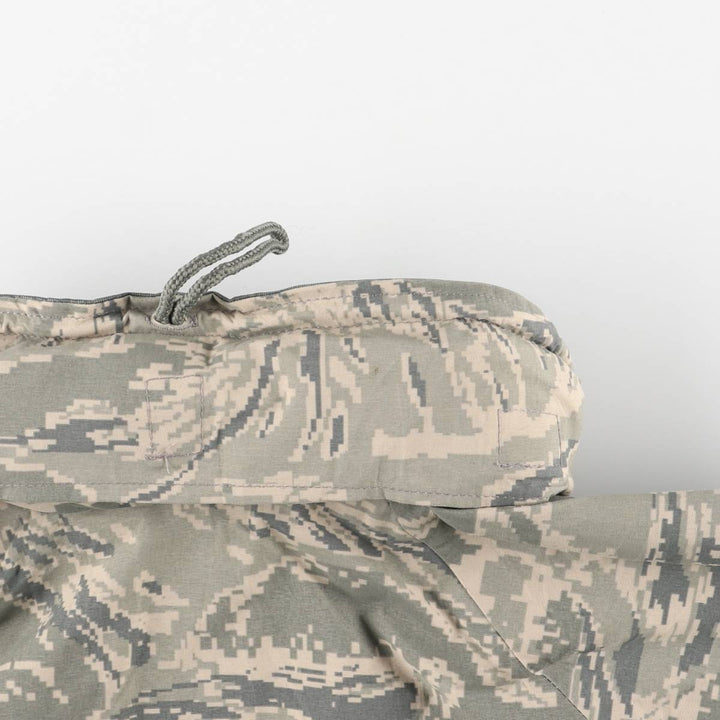 Civilian Camouflage Pattern ABU Digital Tiger Camo Military Gore-Tex Parka, Made in USA, Men's Size Small unclear Beige type Vintage Second Hand