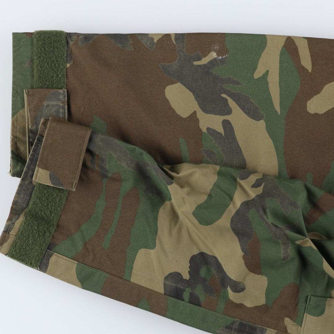 1990'S US Military Camouflage Pattern ECWCS 1st Gen. Late Model Military Gore-Tex Parka, Large Regular, Men's Size L Nylon Khaki type Vintage Second Hand