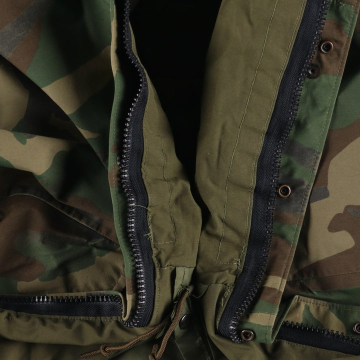 1990'S US Military Camouflage Pattern ECWCS 1st Gen. Late Model Military Gore-Tex Parka, Large Regular, Men's Size L Nylon Khaki type Vintage Second Hand