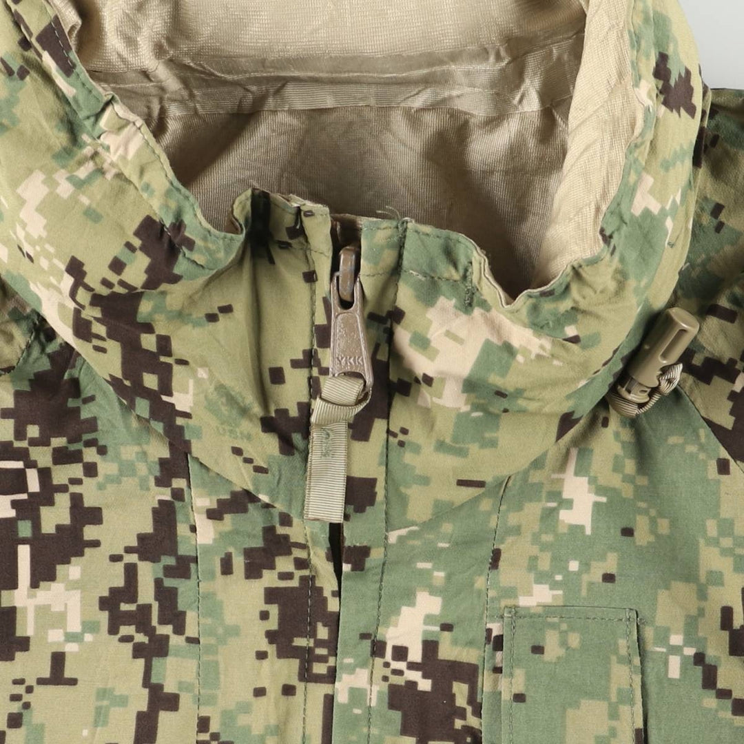 Camouflage pattern US military Gore-Tex parka, Made in USA, Small/Regular, Men's Size S Nylon Khaki type Vintage Second Hand