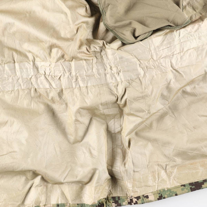Camouflage pattern US military Gore-Tex parka, Made in USA, Small/Regular, Men's Size S Nylon Khaki type Vintage Second Hand