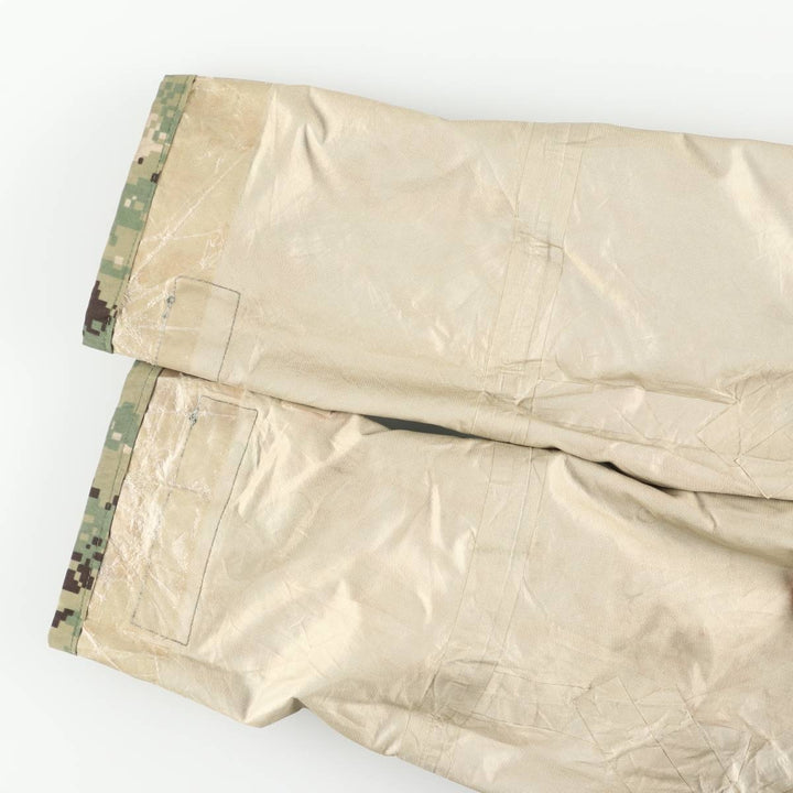 Camouflage pattern US military Gore-Tex parka, Made in USA, Small/Regular, Men's Size S Nylon Khaki type Vintage Second Hand