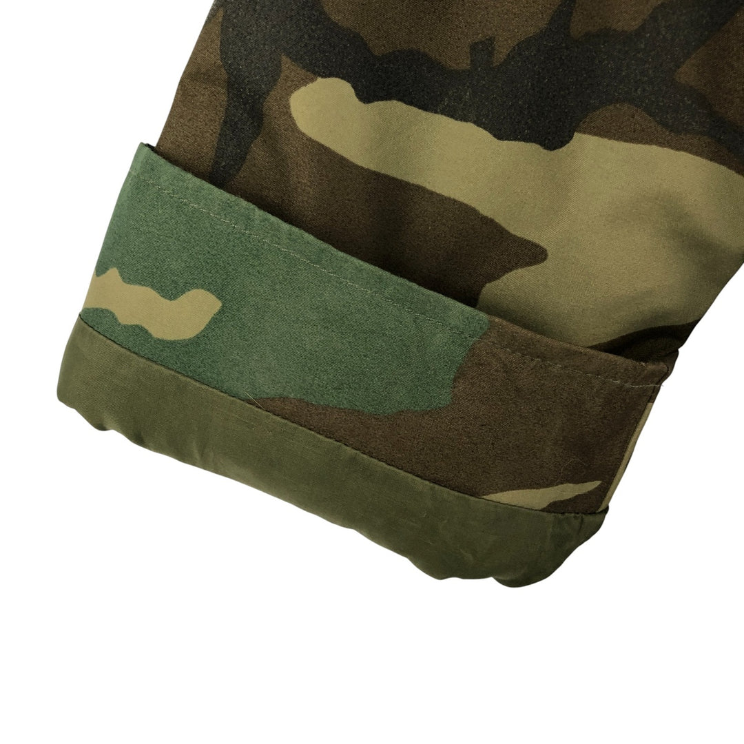 Authentic US military ECWCS 1st Gen Mid-Type Woodland Camo Military Gore-Tex Parka, Made in USA, Men's Size Medium Nylon Khaki type Vintage Second Hand