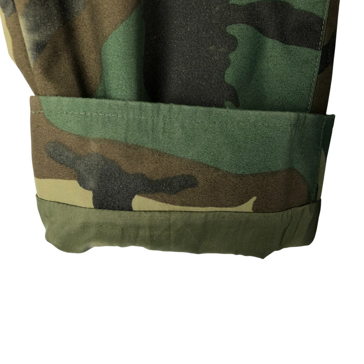 Authentic US military ECWCS 1st Gen Mid-Type Woodland Camo Military Gore-Tex Parka, Made in USA, Men's Size Medium Nylon Khaki type Vintage Second Hand
