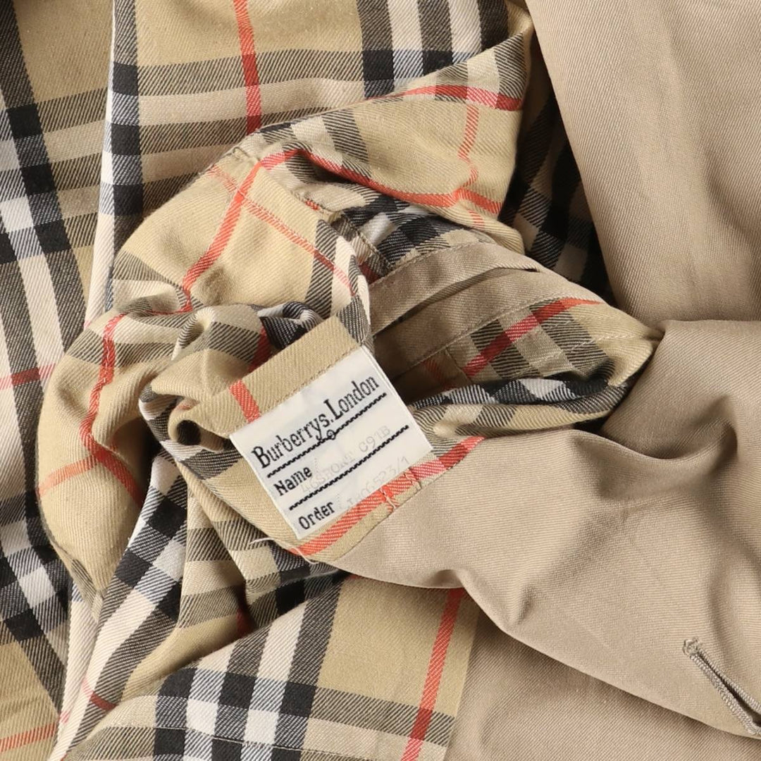 Burberry's Balmacaan coat, made in England, size M cotton Beige type Vintage Second Hand