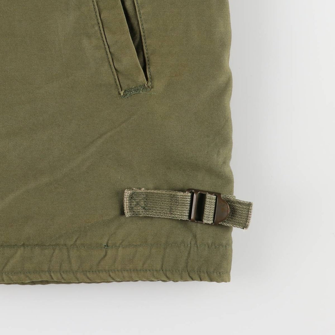 US Navy A-2 Deck Jacket with Back Stencil, Men's Size Medium unclear Khaki type Vintage Second Hand