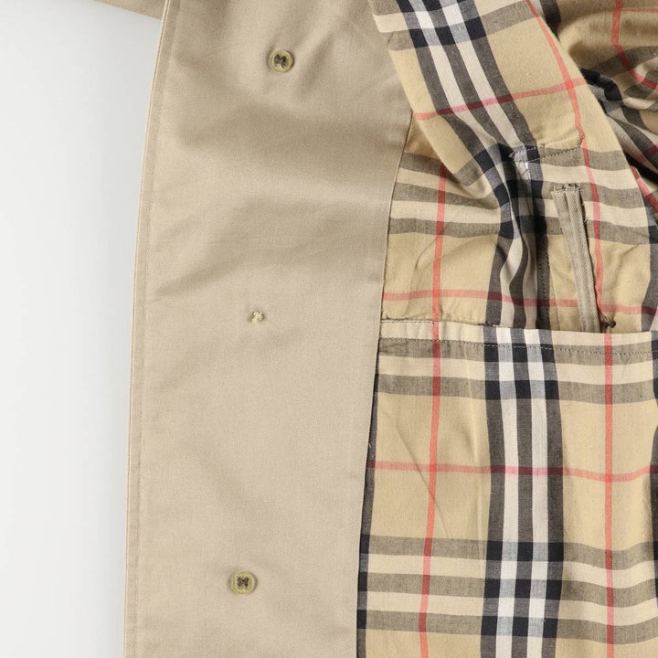 Vintage Burberry Balmacaan coat from the 1970'S to 1980s, made in England, size L. polyester Beige type Vintage Second Hand