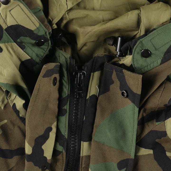 Authentic 1990'S US Military Camouflage Pattern ECWCS 1st Gen. Late Model Woodland Camo Military Gore-Tex Parka, Made in USA, Medium-Regular Nylon Khaki type Vintage Second Hand