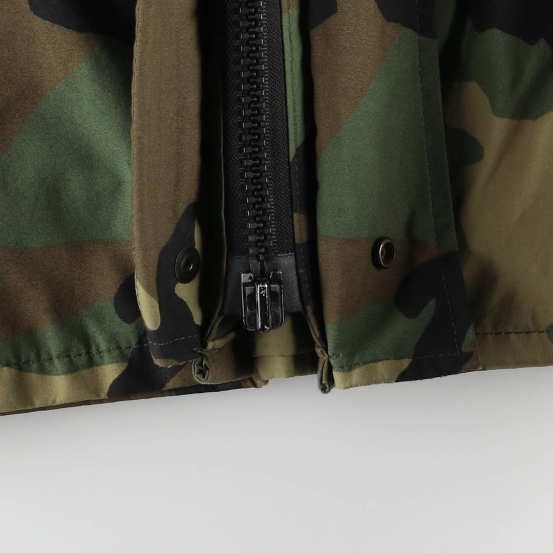 Authentic 1990'S US Military Camouflage Pattern ECWCS 1st Gen. Late Model Woodland Camo Military Gore-Tex Parka, Made in USA, Medium-Regular Nylon Khaki type Vintage Second Hand
