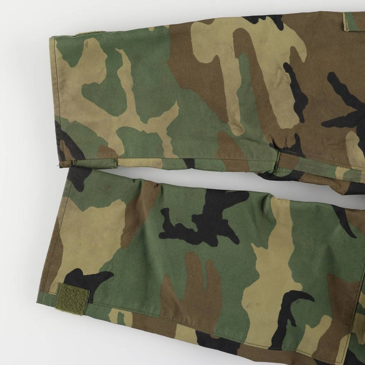 Authentic 1990'S US Military Camouflage Pattern ECWCS 1st Gen. Late Model Woodland Camo Military Gore-Tex Parka, Made in USA, Medium-Regular Nylon Khaki type Vintage Second Hand