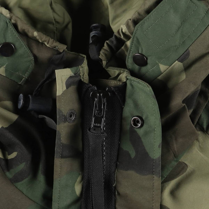US Military Tennessee Apparel Crop ECWCS Camouflage Pattern Woodland Camo Military Gore-Tex Parka, Medium-Regular Nylon Khaki type Vintage Second Hand
