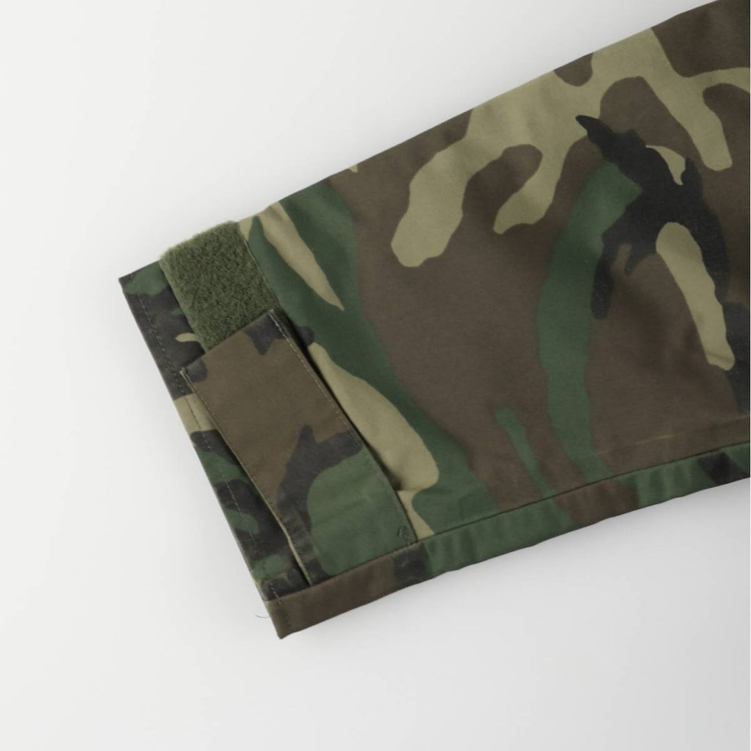 US Military Tennessee Apparel Crop ECWCS Camouflage Pattern Woodland Camo Military Gore-Tex Parka, Medium-Regular Nylon Khaki type Vintage Second Hand