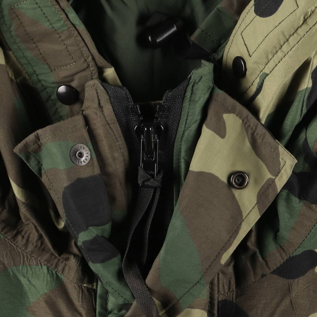 Authentic 2000'S US Military Camouflage Pattern ECWCS 1st Gen. Late Model Woodland Camo Military Gore-Tex Parka, Made in USA, Medium-Regular Nylon Khaki type Vintage Second Hand