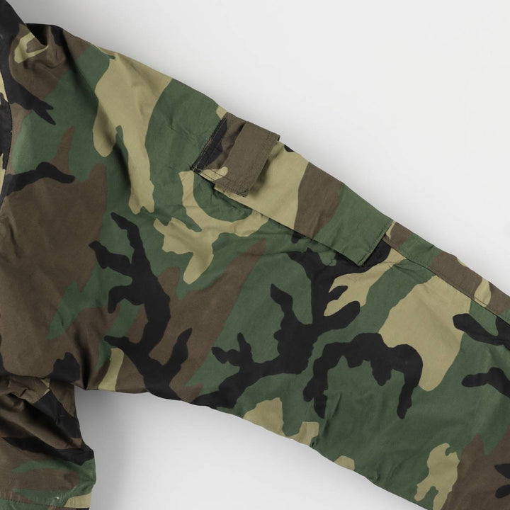 Authentic 2000'S US Military Camouflage Pattern ECWCS 1st Gen. Late Model Woodland Camo Military Gore-Tex Parka, Made in USA, Medium-Regular Nylon Khaki type Vintage Second Hand