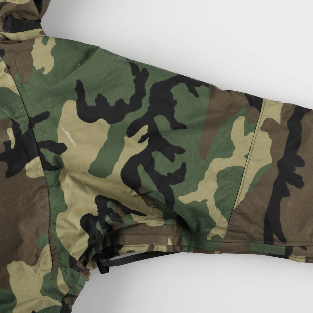 Authentic 2000'S US Military Camouflage Pattern ECWCS 1st Gen. Late Model Woodland Camo Military Gore-Tex Parka, Made in USA, Medium-Regular Nylon Khaki type Vintage Second Hand