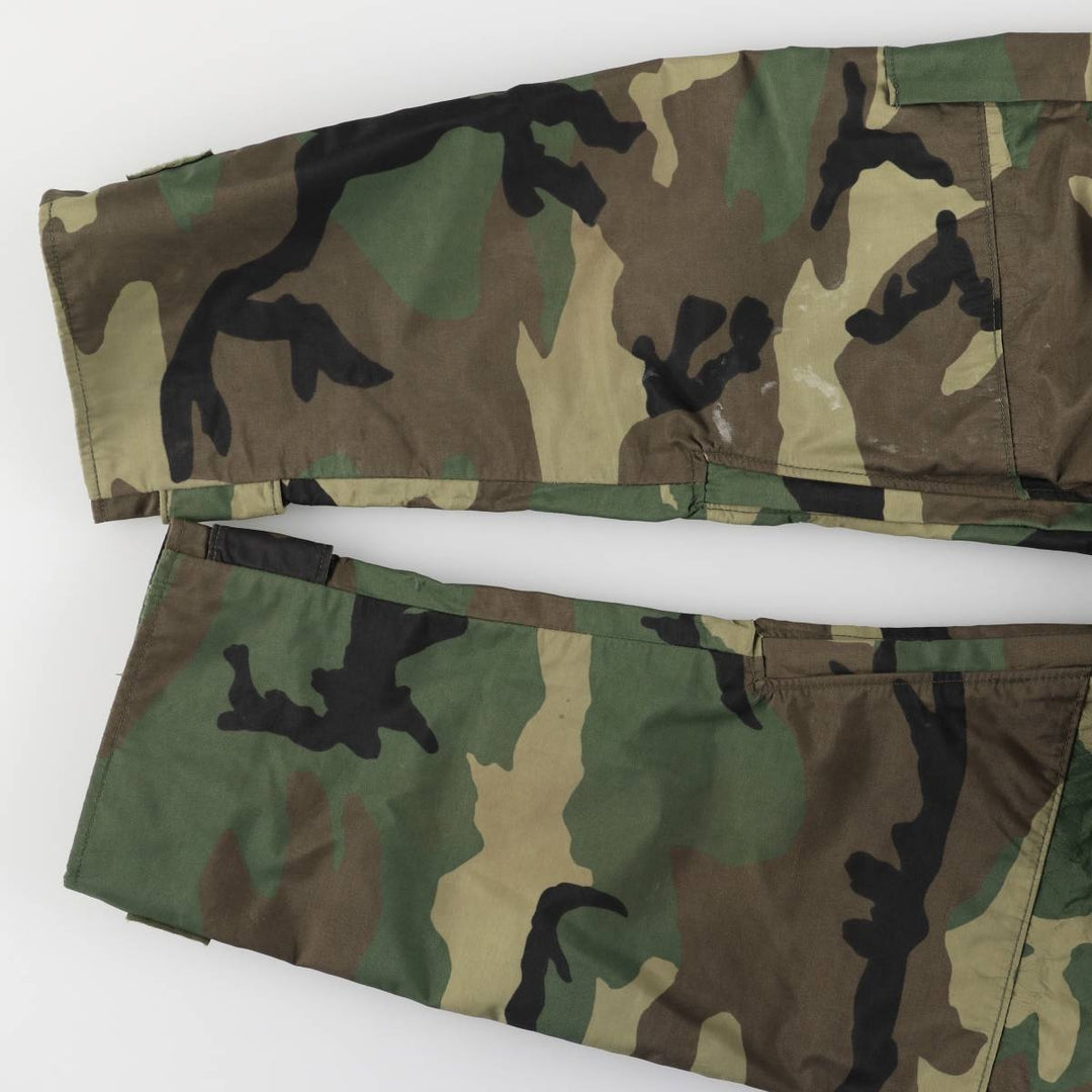 Authentic 2000'S US Military Camouflage Pattern ECWCS 1st Gen. Late Model Woodland Camo Military Gore-Tex Parka, Made in USA, Medium-Regular Nylon Khaki type Vintage Second Hand