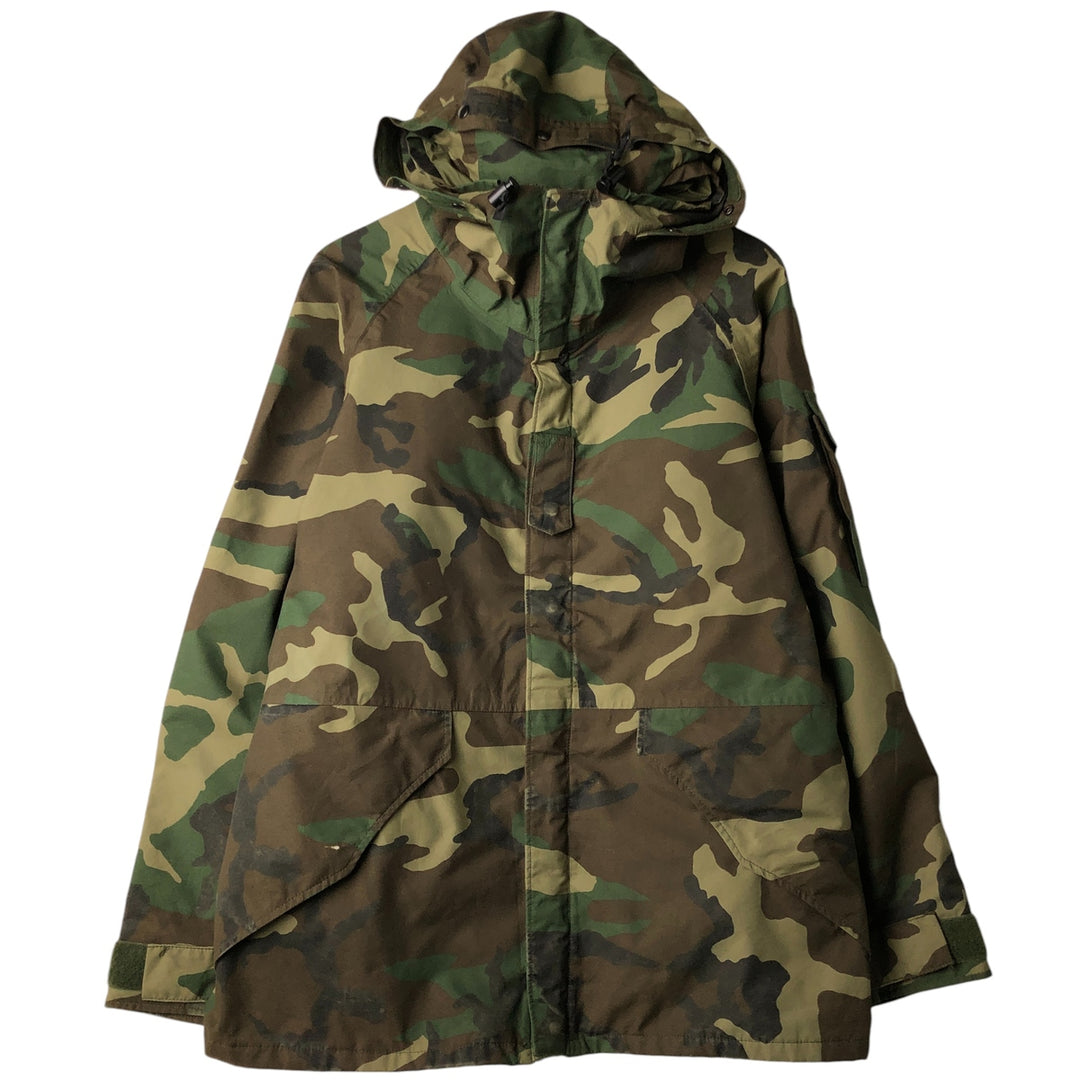 1990'S US Military Camouflage Pattern Woodland Camo ECWCS 1st Gen Late Model Military Gore-Tex Parka, Made in USA, Medium Regular Nylon Khaki type Vintage Second Hand