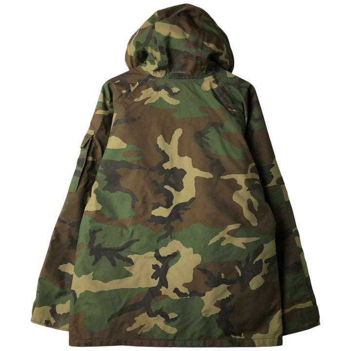 1990'S US Military Camouflage Pattern Woodland Camo ECWCS 1st Gen Late Model Military Gore-Tex Parka, Made in USA, Medium Regular Nylon Khaki type Vintage Second Hand