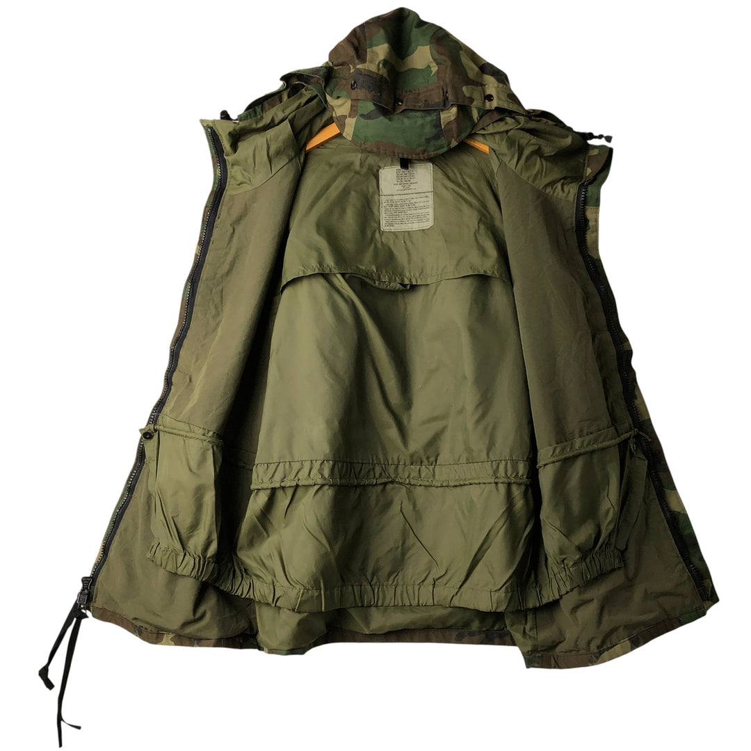1990'S US Military Camouflage Pattern Woodland Camo ECWCS 1st Gen Late Model Military Gore-Tex Parka, Made in USA, Medium Regular Nylon Khaki type Vintage Second Hand